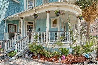 Bed and breakfast On The Riverwalk 3*
