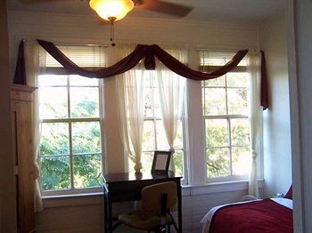 On The Riverwalk Bed and breakfast 3*
