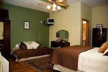 On The Riverwalk Bed and breakfast