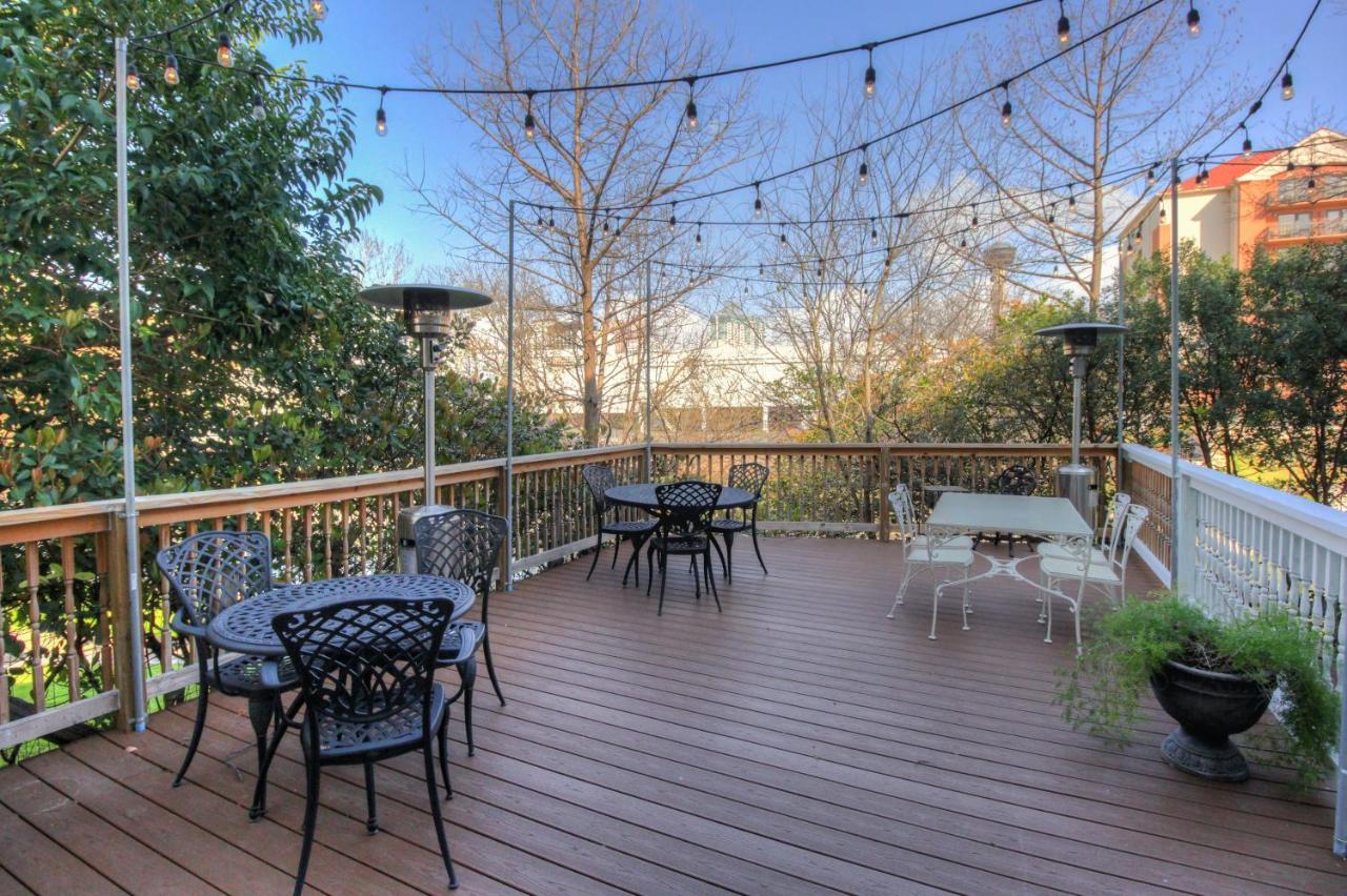 Bed and breakfast On The Riverwalk San Antonio