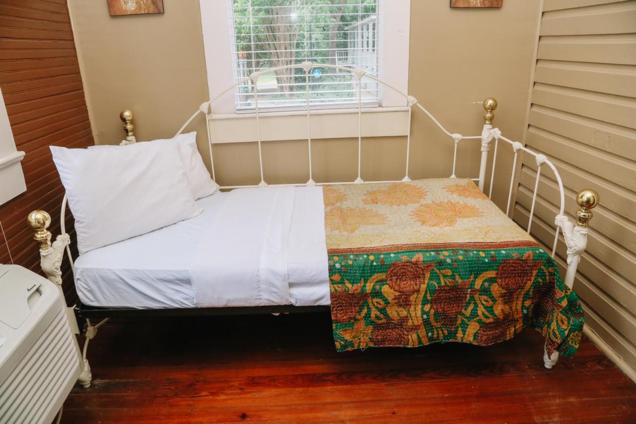 Bed and breakfast On The Riverwalk San Antonio